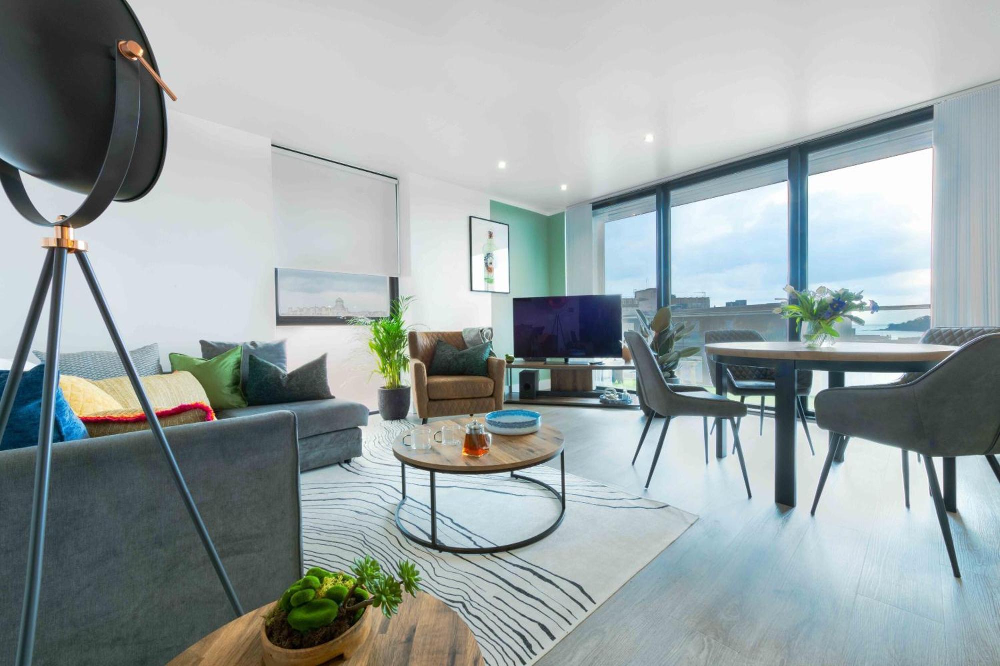 Suite115@millbay * Plymouth